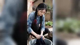 【穿过薄雾的早晨】晨雾中被按在窗边后入，娇喘回荡在空房