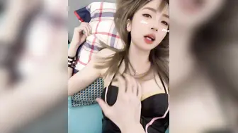 极品性感美女约粉丝啪啪 S级身材 高颜值大奶杨柳细腰 长腿大屁股 粉嫩骚穴 大鸡巴无套猛操 淫叫声很好听